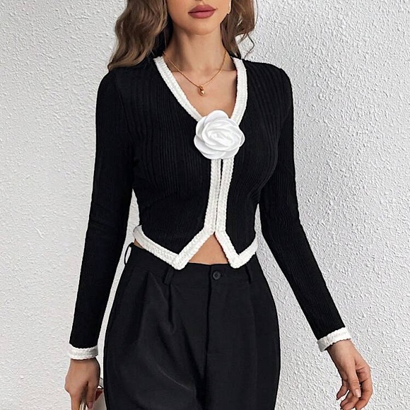 BLOOMING CAMELLIA Black + White Contrast Mock Flower Cardigan Top XS S M L - Picture 4 of 6